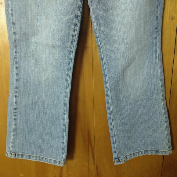 The Limited Drew Women's Size 4 Cropped Denim Blue Jeans Flap Pockets Distressed - Picture 3 of 7